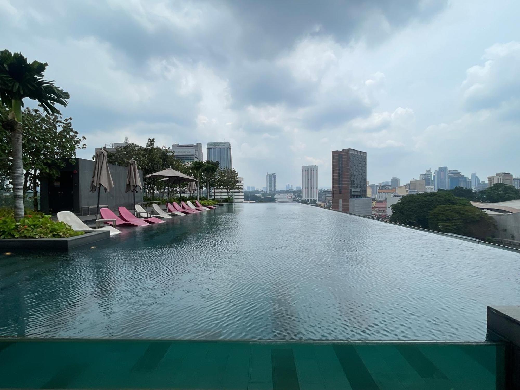 Opus Suite Kuala Lumpur 118 Tower View Buitenkant foto