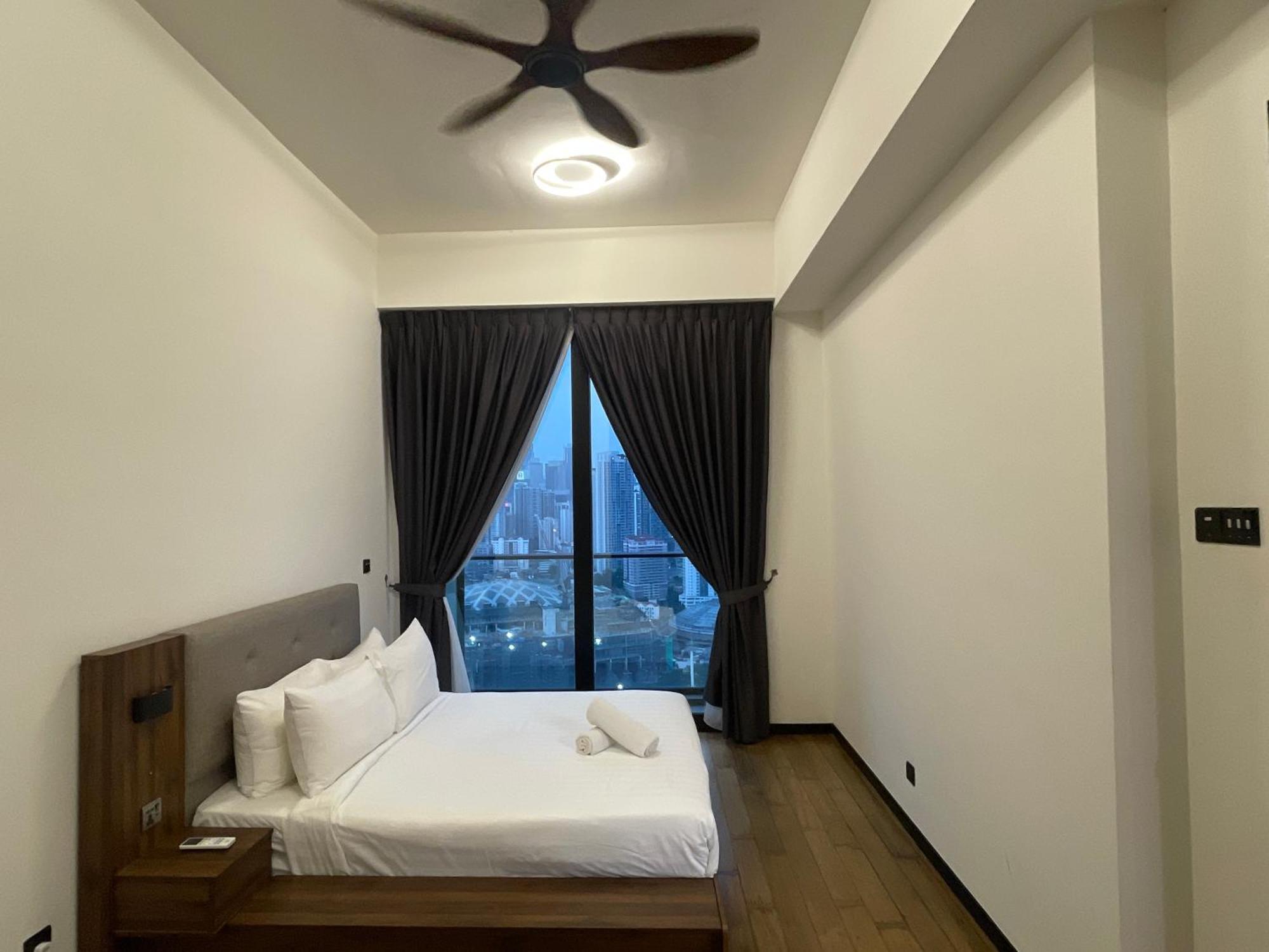 Opus Suite Kuala Lumpur 118 Tower View Buitenkant foto
